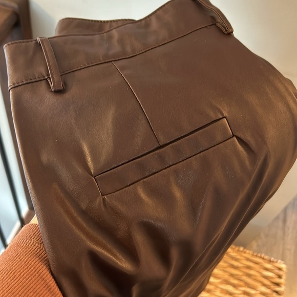 Pretty Little Thing Faux Leather Pants - Picture 5 of 5